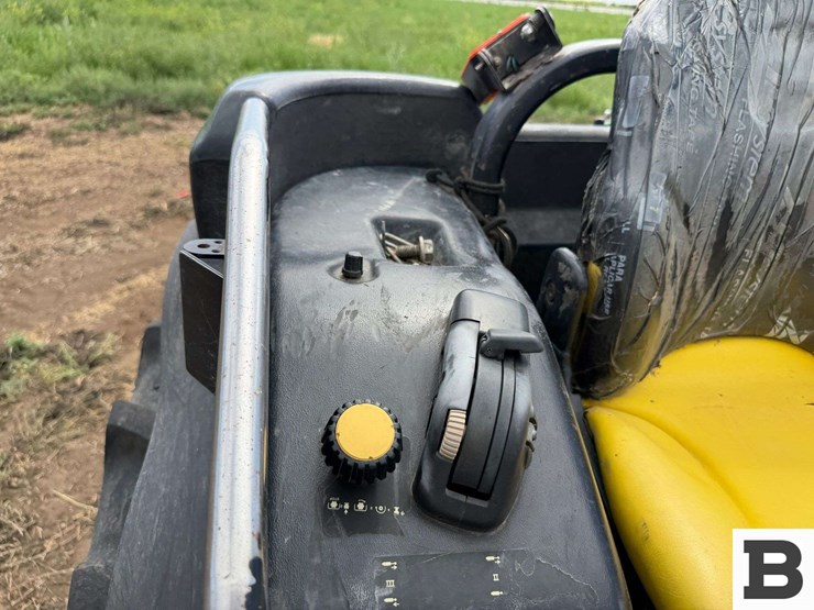 2009-john-deere-5101en-image-31