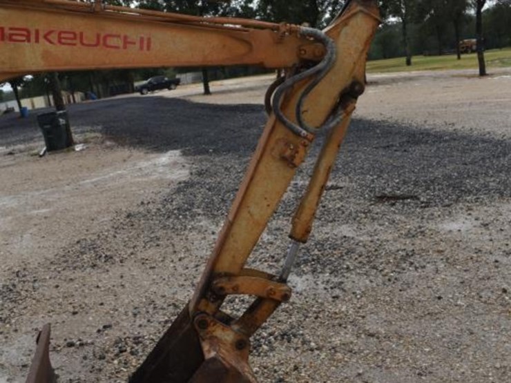 takeuchi-tb025-image-8