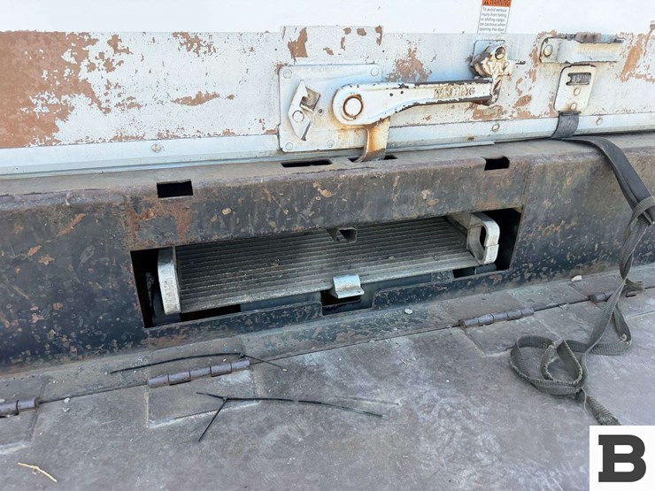 2013-ford-f550-image-28
