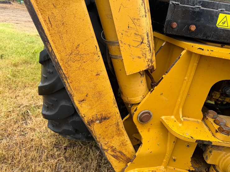 2006-caterpillar-420d-image-41