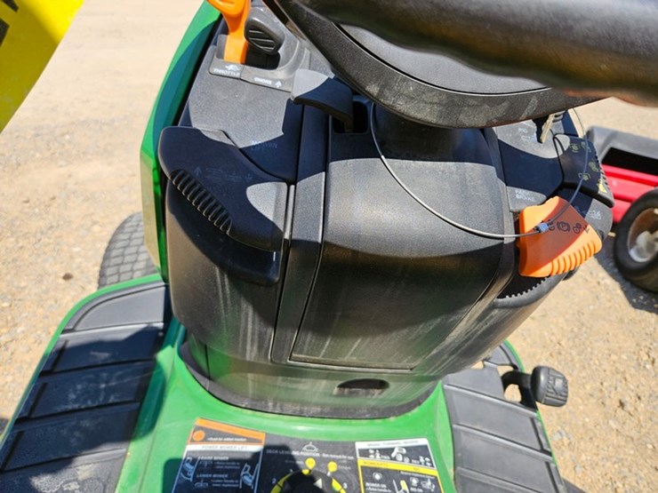 john-deere-x360-image-22