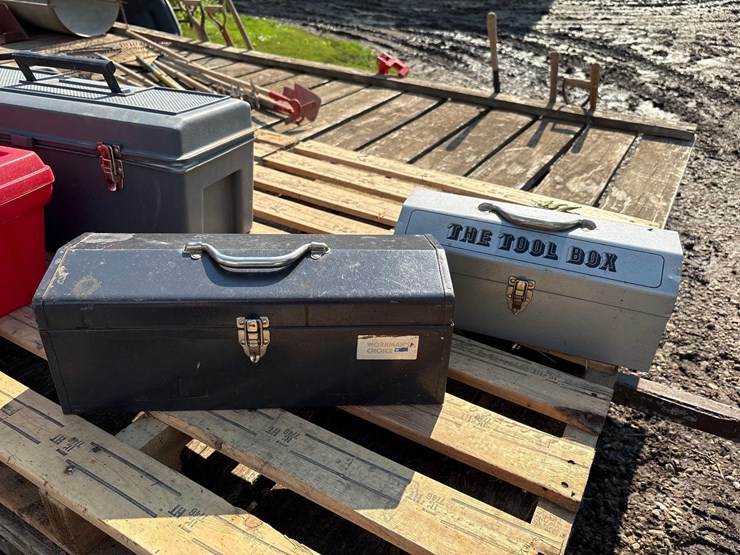 2---metal-tool-boxes-image-1