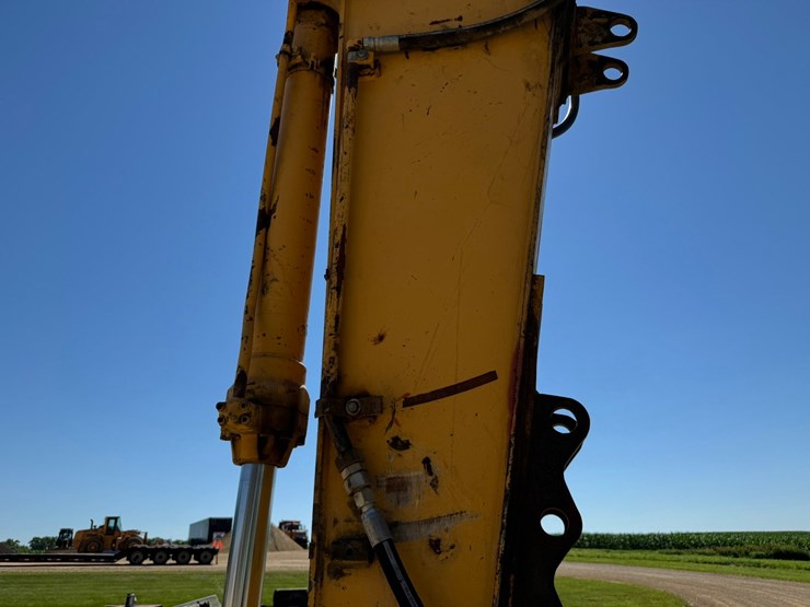 deere-230-lc-image-51