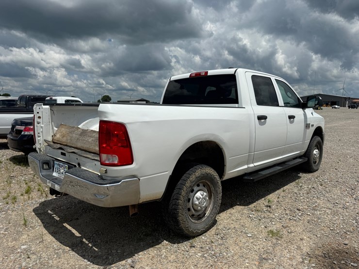 2012-dodge-ram-2500-image-4