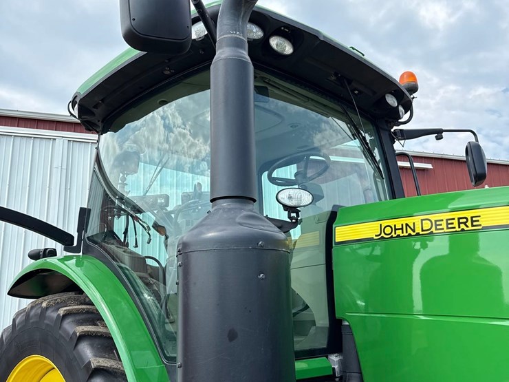 2013-john-deere-8235r-image-8