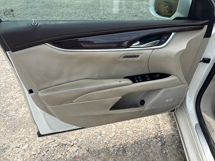 #48220-•-2013-cadillac-xts-sedan-2g61r5s39d9103334-inv#-48220-image-19