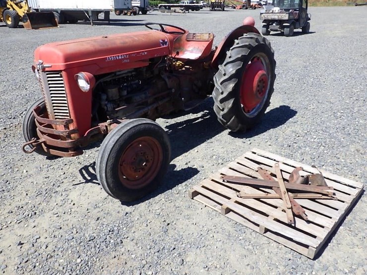 massey-ferguson-mf35-tractor-image-1
