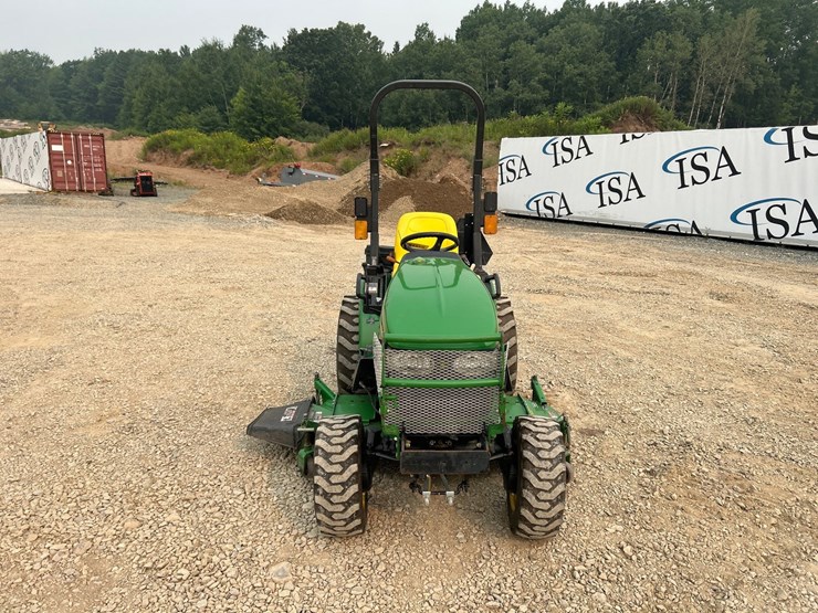 2014-john-deere-2025r-image-8