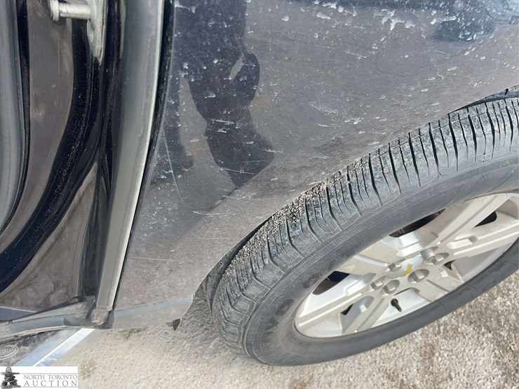 2010-chevrolet-traverse-image-27