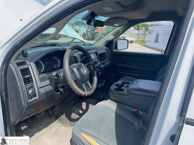 2014-dodge-1500-image-11
