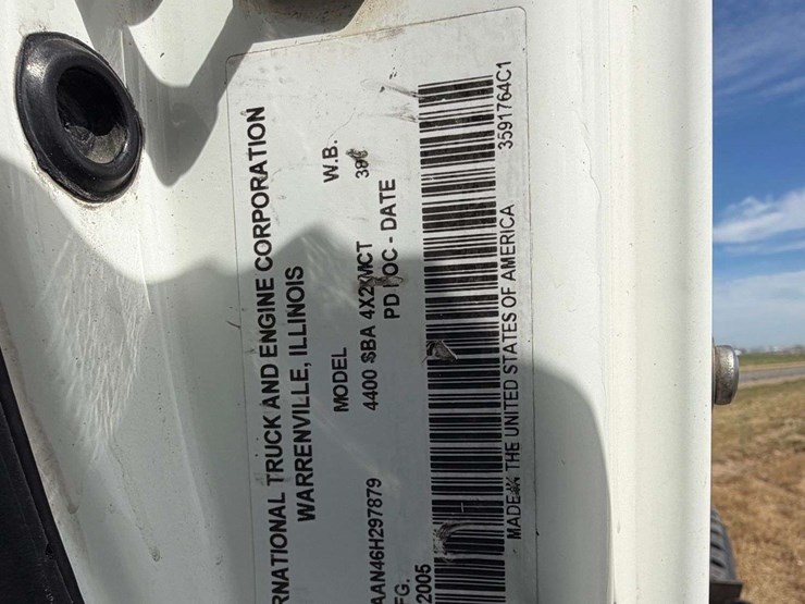 2006-international-durastar-4400-image-44