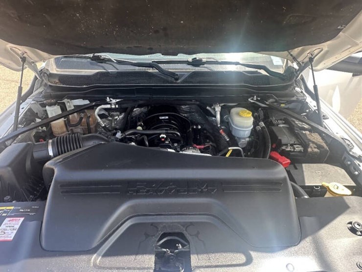 2022-dodge-3500-image-18