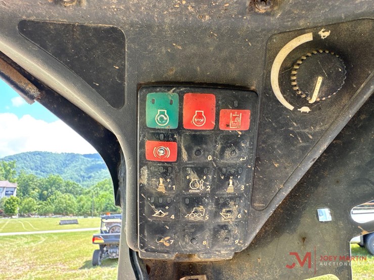 2023-deere-331g-image-18