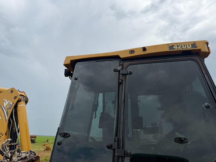 2006-caterpillar-420d-image-71