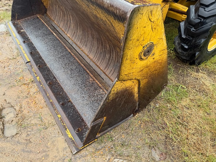 2006-caterpillar-420d-image-56