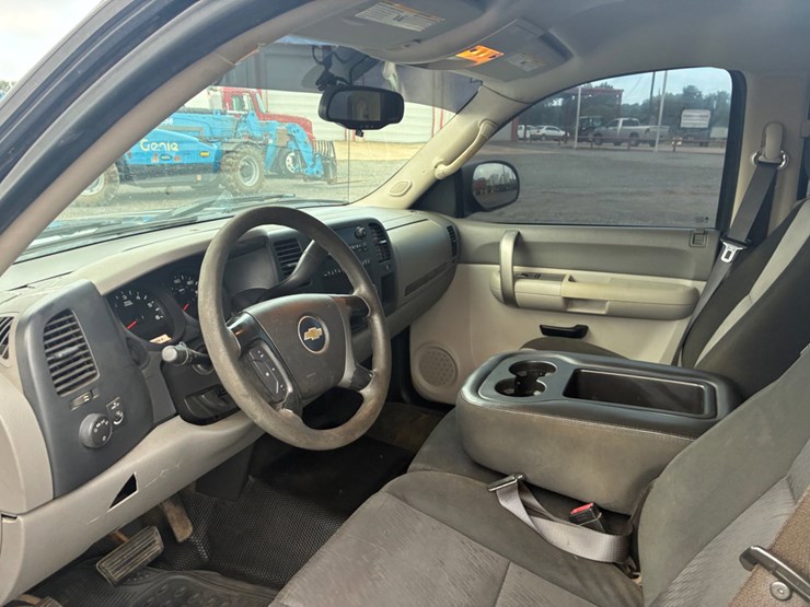 2008-chevrolet-silverado-1500-image-9