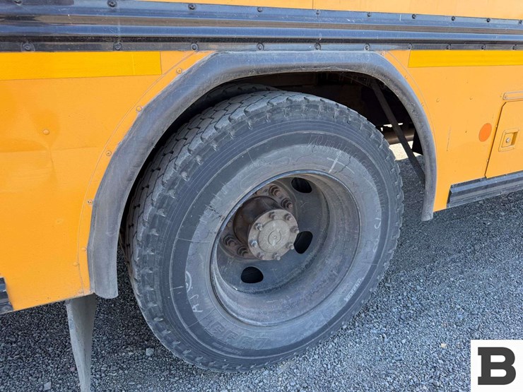 2011-blue-bird-bb-conventional-school-bus-image-21