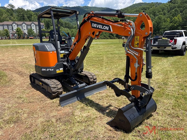 unused-2024-develon-dx-27z-mini-excavator-image-4