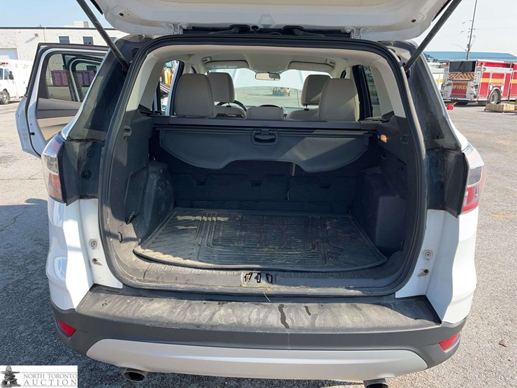 2017-ford-escape-image-17