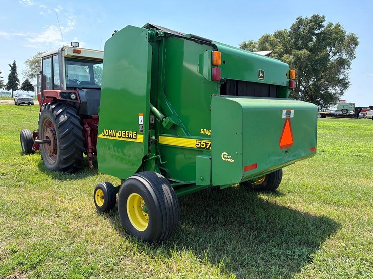 john-deere-557-image-3