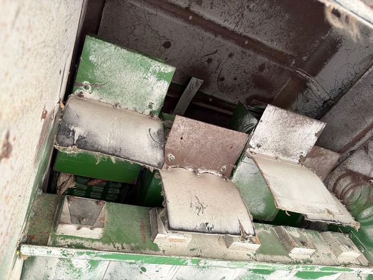 john-deere-6600-image-36