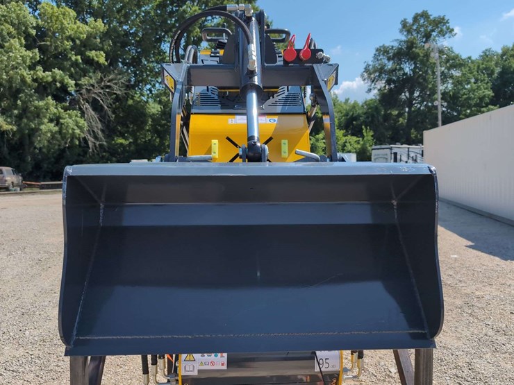 (1)-sdl-mini-crawler-skid-steer-ssl60-image-2