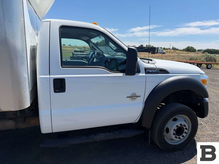2013-ford-f550-image-36