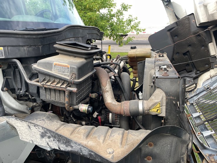 2016-international-durastar-4400-image-32