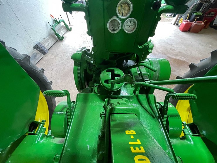 1947-john-deere-model-b-image-25