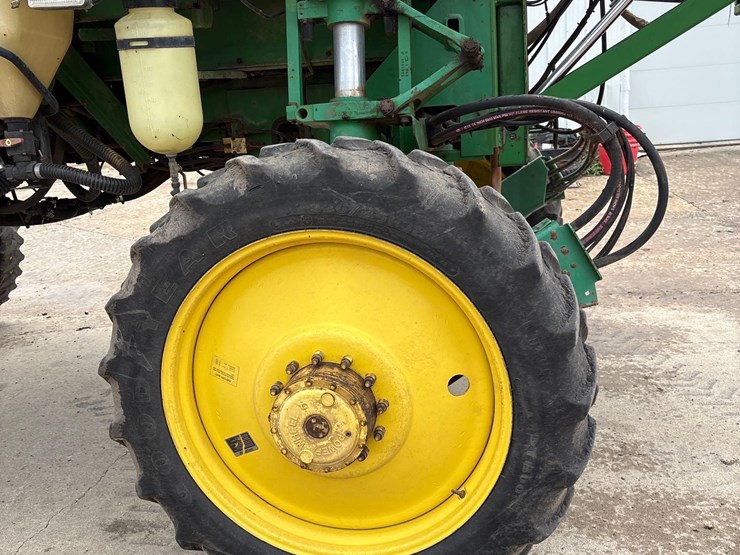 1998-john-deere-4700-image-11