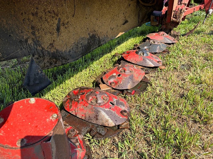 2011-case-ih-md82-image-25
