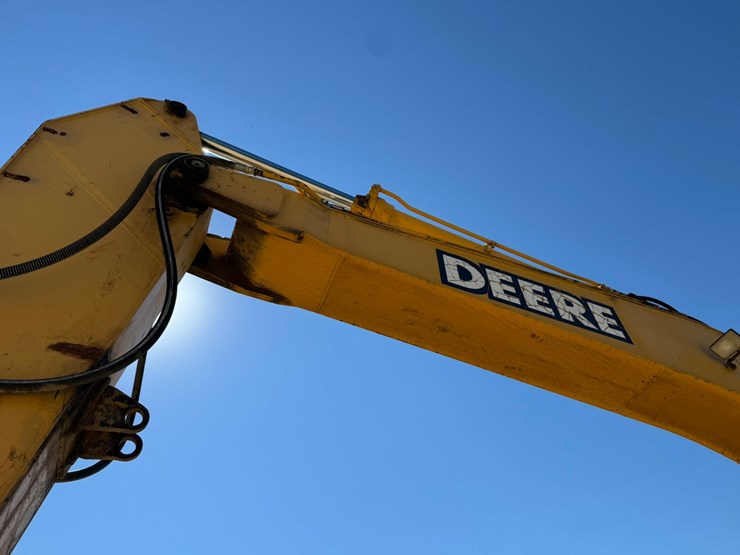 deere-230-lc-image-54