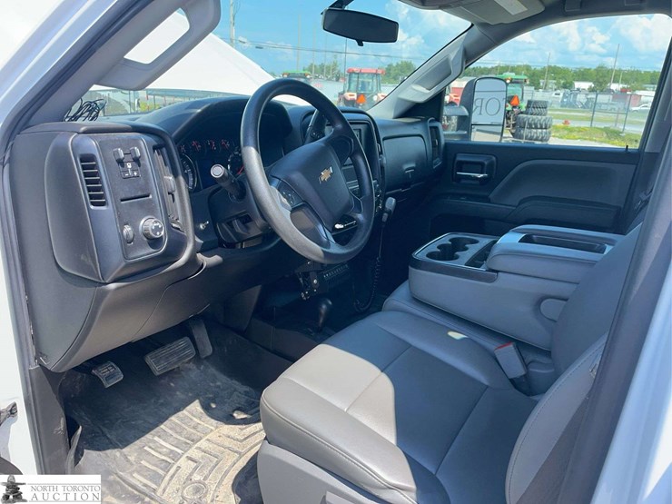 2019-chevrolet-silverado-2500hd-image-11