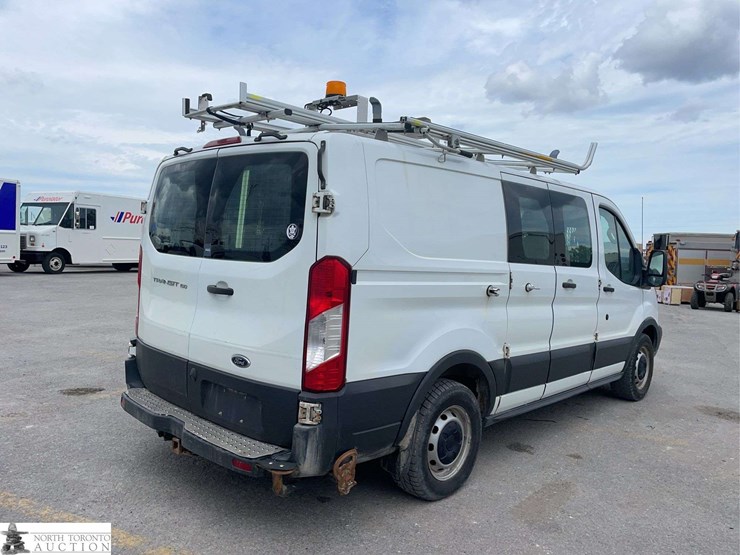 2017-ford-transit-image-5