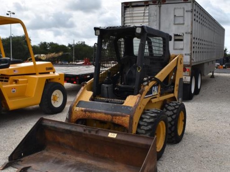 caterpillar-226-image-2