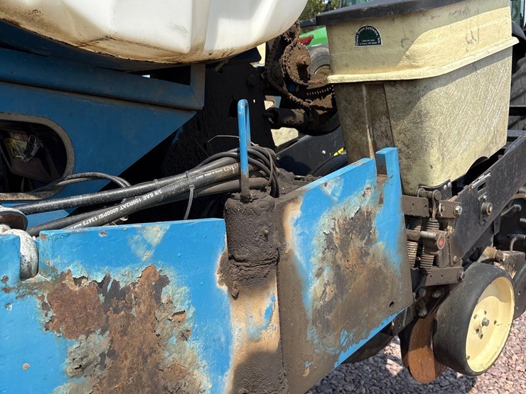 kinze-2210-image-32