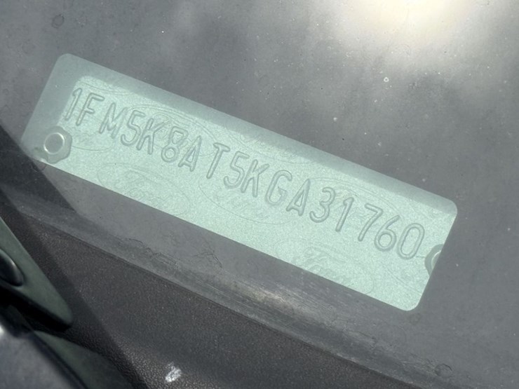 2019-ford-explorer-image-9