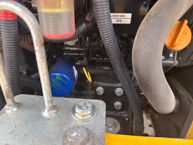 2023-deere-17g-image-28