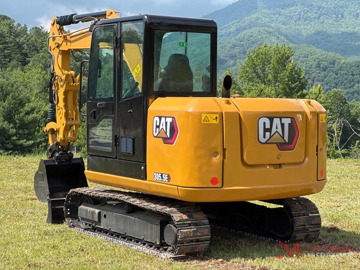 caterpillar-305.5e2-image-1