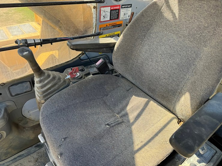 deere-230-lc-image-61