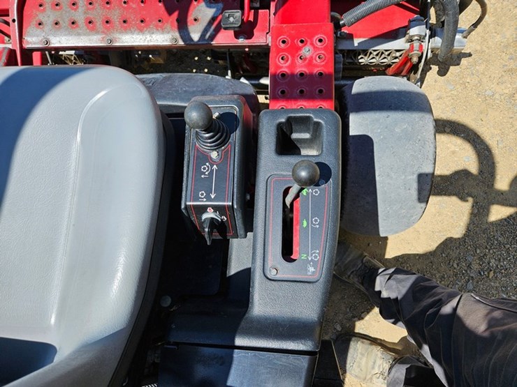 2016-toro-greensmaster-3150-image-28