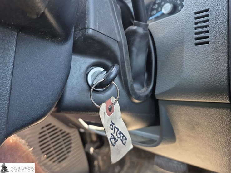 2011-ford-f350-image-18