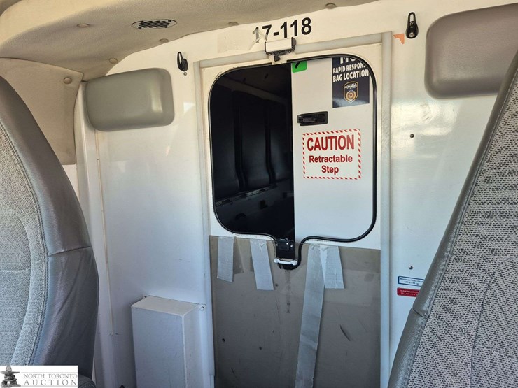 2017-chevrolet-express-s/a-cube-van-image-20