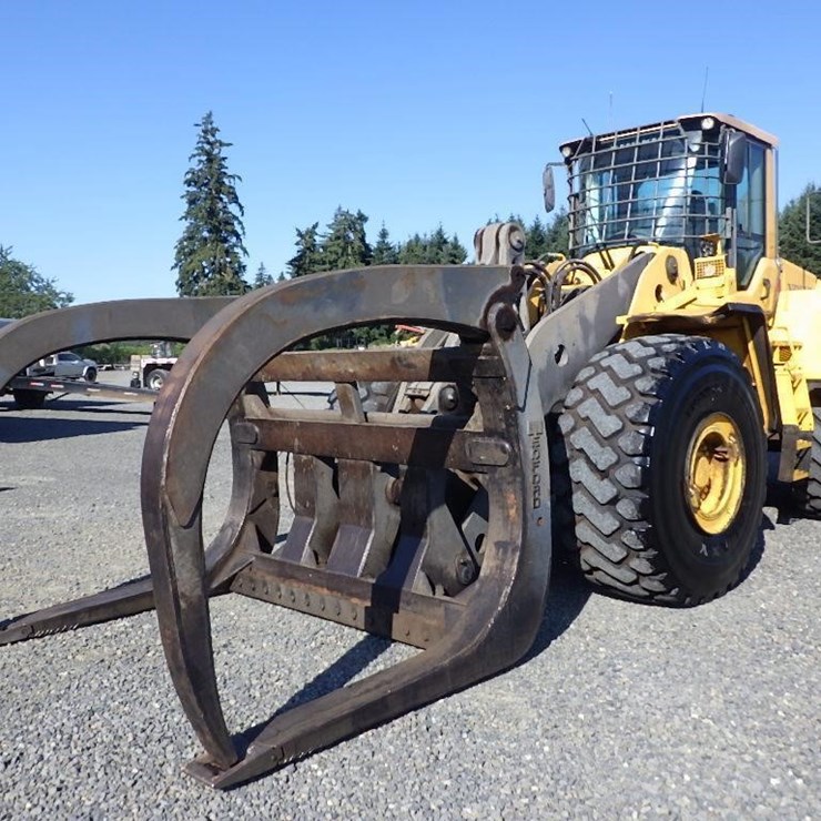 VOLVO L220F