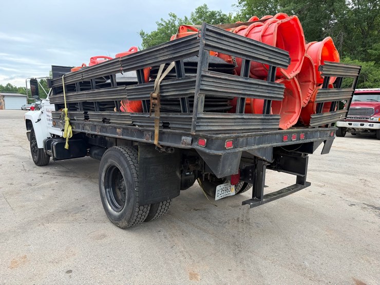 ford-f700-image-3