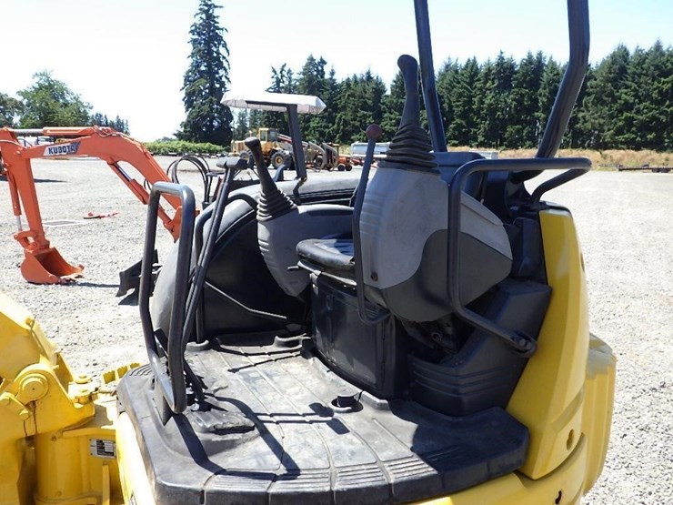 komatsu-pc35mr-1-image-26