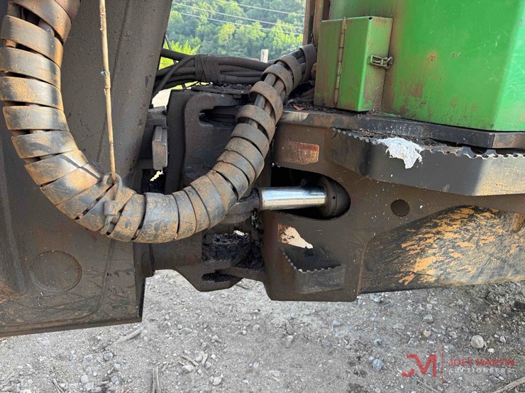 2005-deere-1110d-image-26