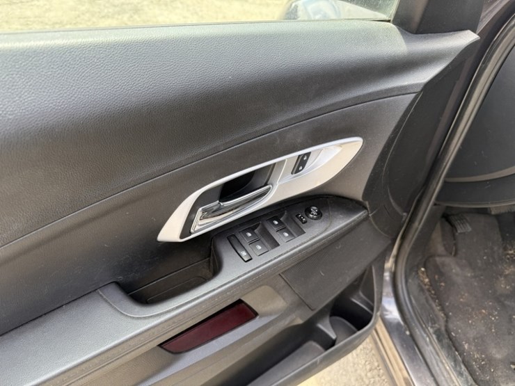 2016-chevrolet-equinox-image-25