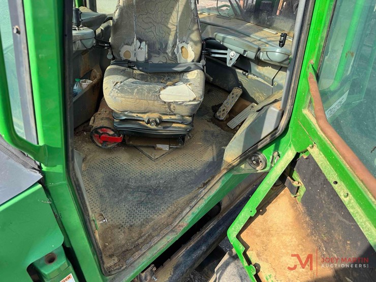 2005-deere-1110d-image-30