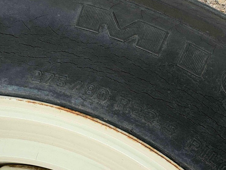 2---295/75r22.5-truck-rims-&-tires-image-5